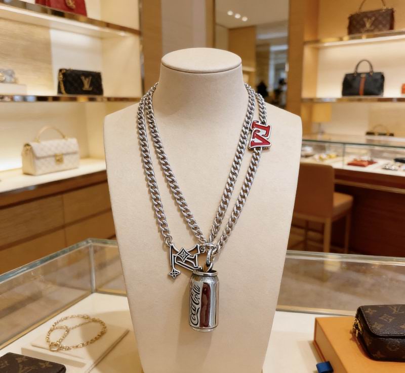 LV Necklace 03yxs255